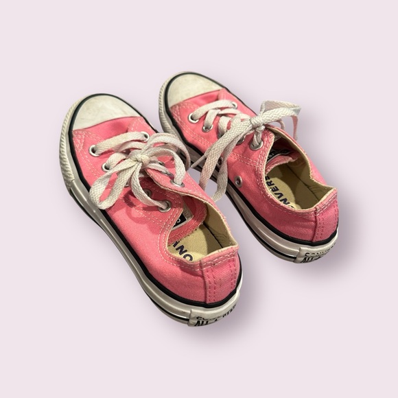 Girls Converse All Star Canvas Low Top Sneakers Shoes White And Pink Size 12 - Picture 3 of 8